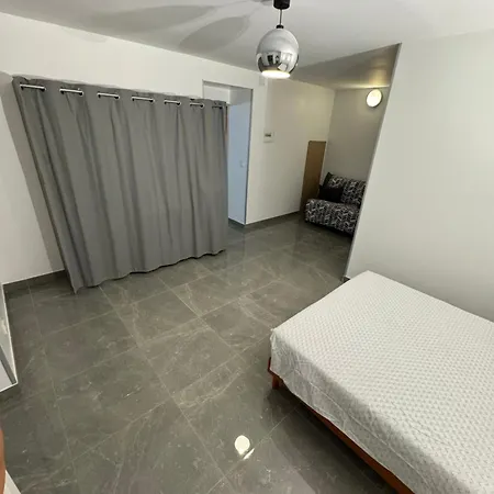 Cher Jacob Bed & Breakfast Agde