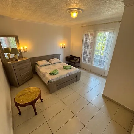 Cher Jacob Bed & Breakfast 3*